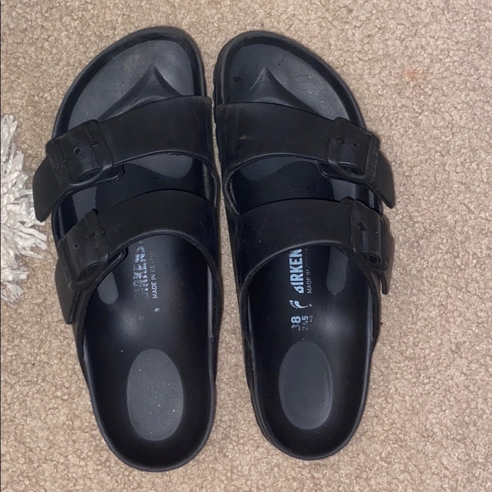 Black Birkenstock’s